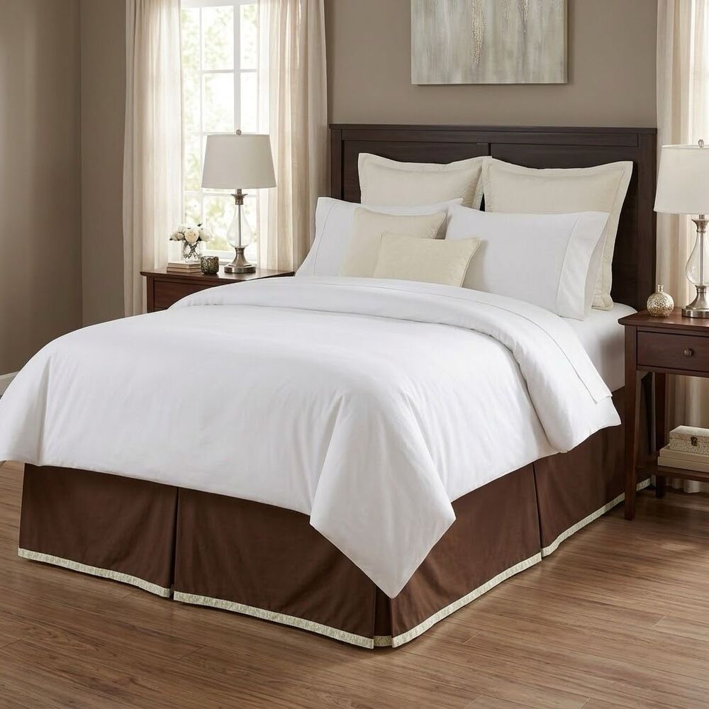 Target casual home full/queen bedskirt brown w/yellow white print trim